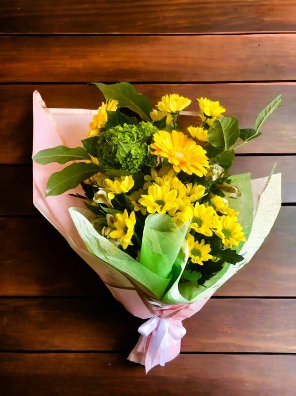 yellow daisy flower bouquet