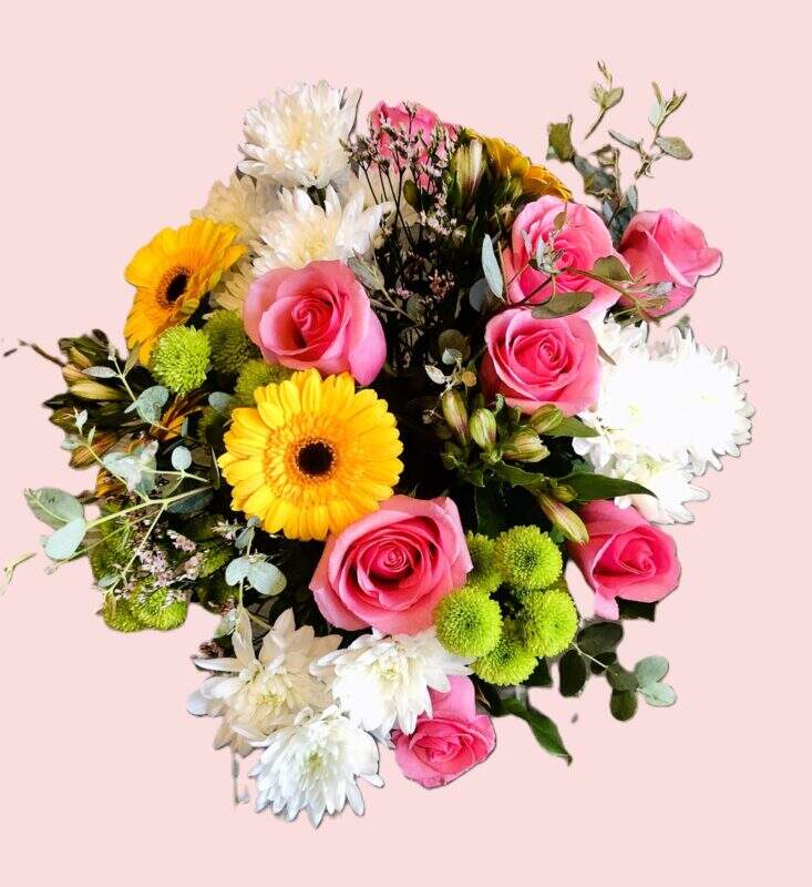 20240319 150209714 iOS pink rose flower arrangement